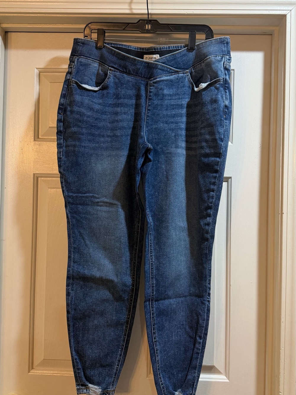 M Jean Super Skinny High Rise 16W Hem Distressed Jeggings H2H 17.5 Inseam 28”